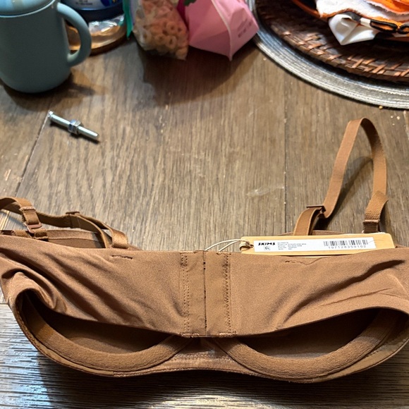 NWT SKIMS Ultimate Jasper Strapless Pushup Bra 30c - Picture 3 of 3